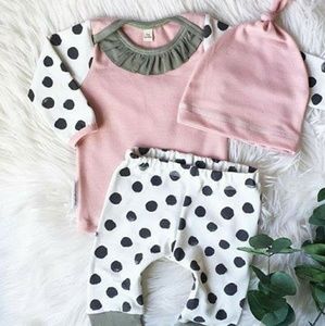 Last one! 3 Piece Cotton Infant Gift Set